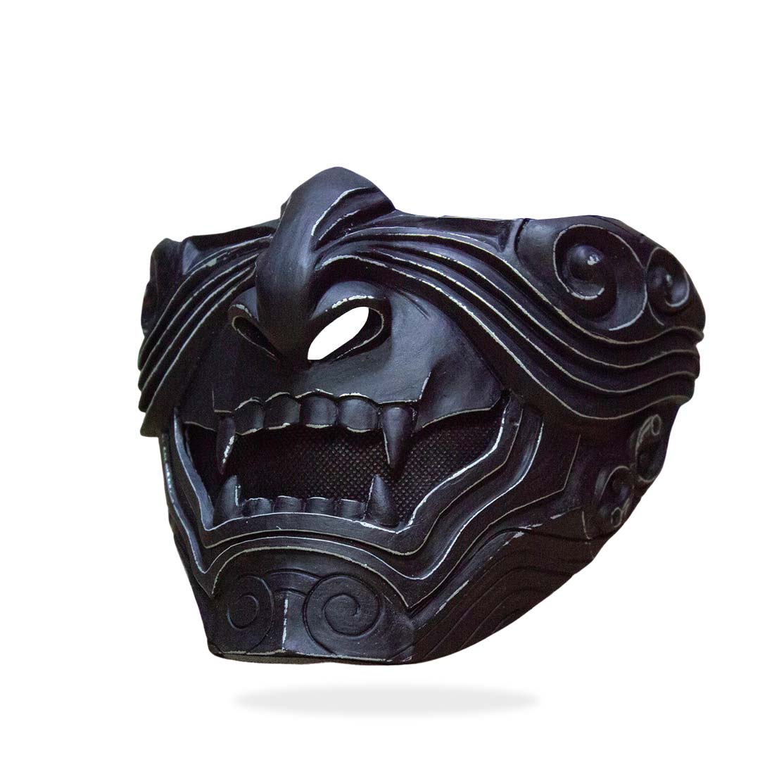 Masque Samouraï aux Crocs Affûtés
