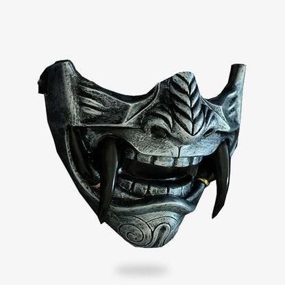 Masque Samouraï aux Crocs Affûtés